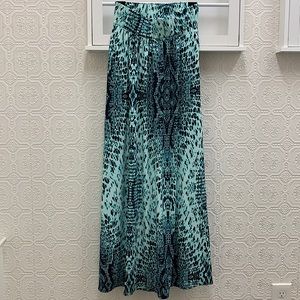 New York & Co maxi skirt! Beautiful blues & greens